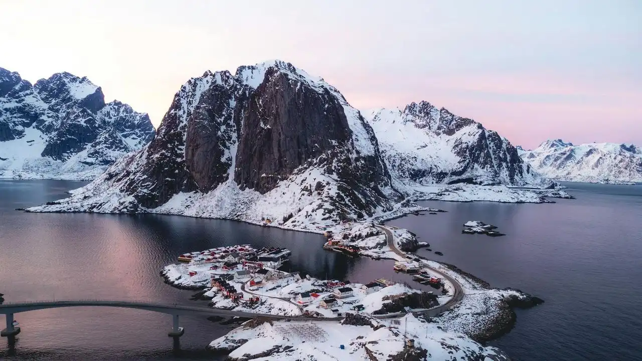 Norwegian Pitch Accent Explained Through Practical Examples